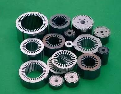 �մ��c����Ƭ��ճ����ʲô�z��